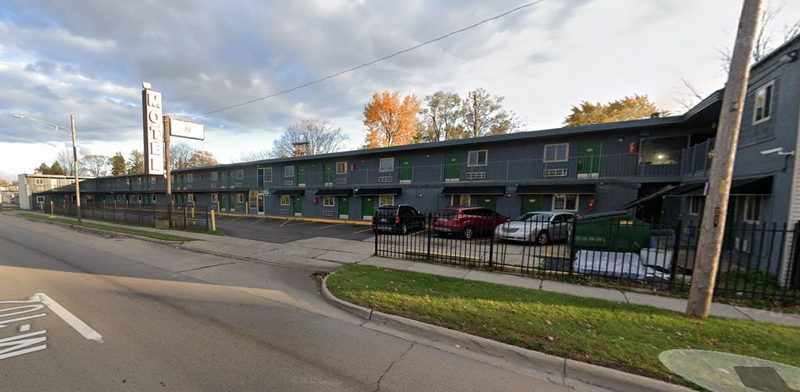 MNM Motel (American Motel, Americana Motel) - Street View (newer photo)